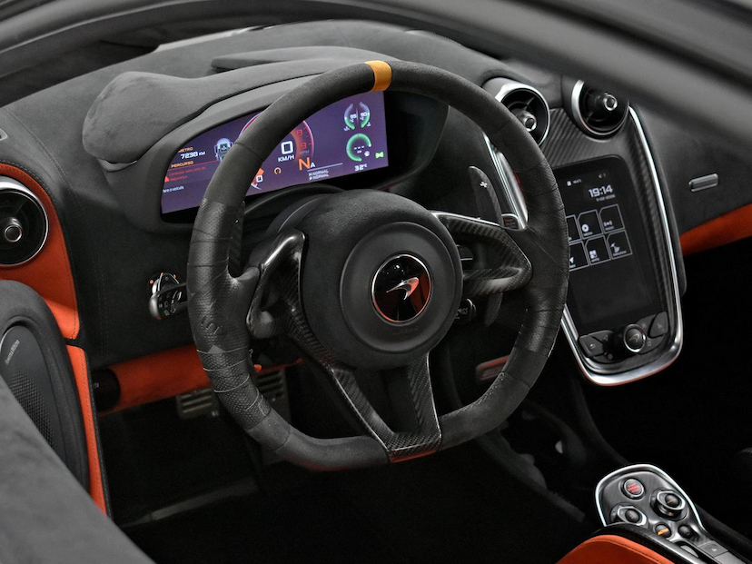 Foto do veículo MCLAREN 600LT  COUPE 3.8 BI-TURBO V8 2019 7.375 KM 2.800.000,00