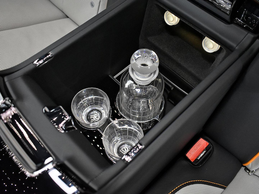 Foto do veículo ROLLS-ROYCE CULLINAN  6.7 V12 AUT. 2023 4.270 KM 6.900.000,00