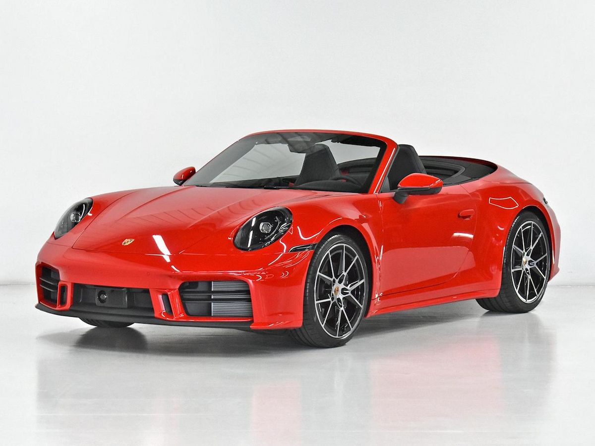 Foto do veículo PORSCHE 911  CARRERA CABRIOLET 3.0 (991/992) 2025/2026 30 KM R$ 1.240.000,00
