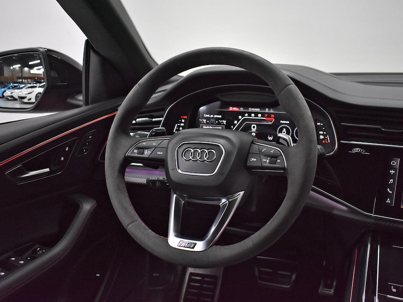Foto do veículo AUDI RS Q8  4.0 BITURBO FSI 2023 9.470 KM 850.000,00