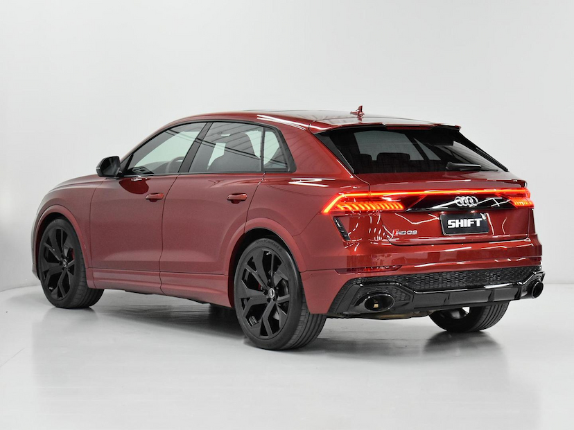 Foto do veículo AUDI RS Q8  4.0 BITURBO FSI 2023 9.470 KM 850.000,00