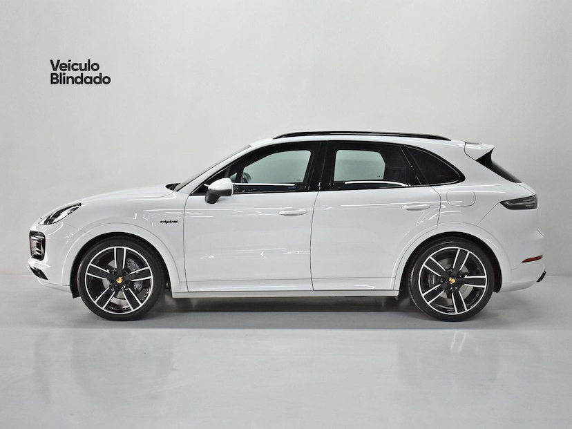 Foto do veículo PORSCHE CAYENNE  PLATINUM ED. 3.0 V6 2023 24.645 KM 695.000,00