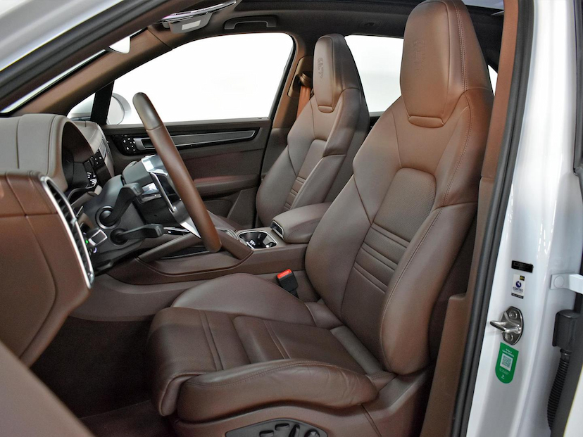 Foto do veículo PORSCHE CAYENNE  PLATINUM ED. 3.0 V6 2023 24.645 KM 695.000,00