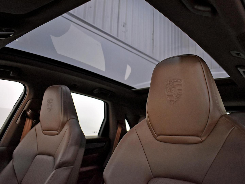 Foto do veículo PORSCHE CAYENNE  PLATINUM ED. 3.0 V6 2023 24.645 KM 695.000,00