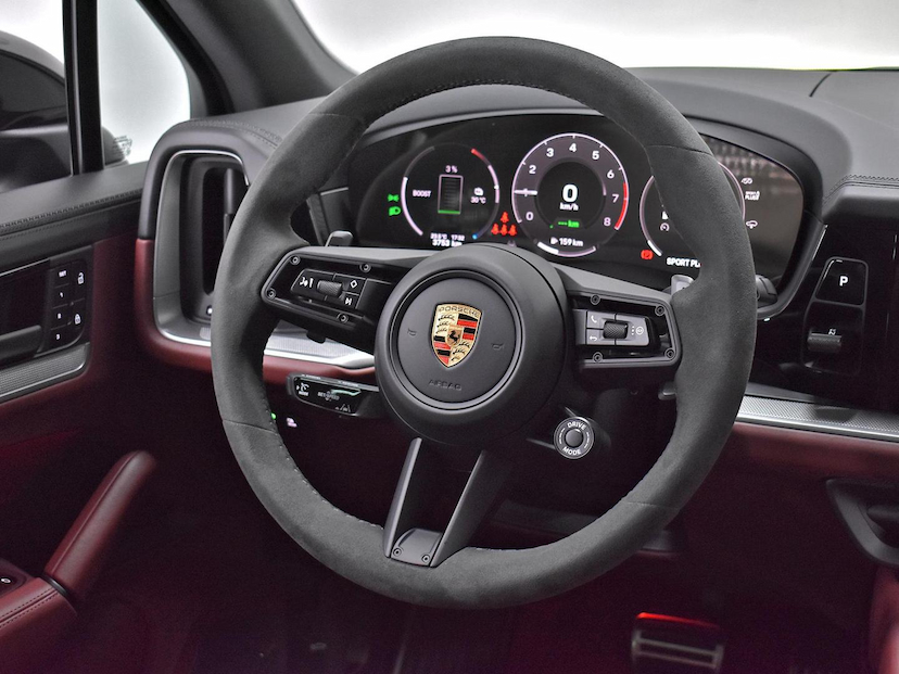 Foto do veículo PORSCHE CAYENNE  S 3.0 V6 (HÍBRIDO) 2024 14.080 KM 790.000,00