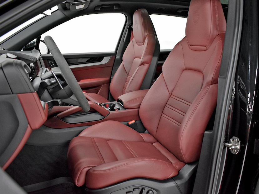 Foto do veículo PORSCHE CAYENNE  S 3.0 V6 (HÍBRIDO) 2024 14.080 KM 790.000,00