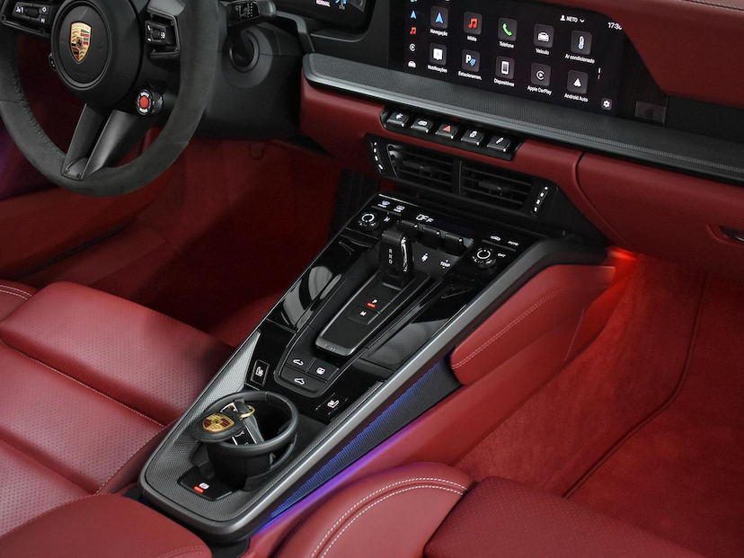 Foto do veículo PORSCHE 911  CARRERA S COUPE 3.0 (991/992) 2025 2.390 KM 1.070.000,00