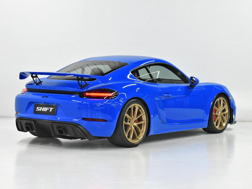 Foto do veículo PORSCHE 718  CAYMAN GT4 4.0 420CV 2023 4.890 KM 980.000,00