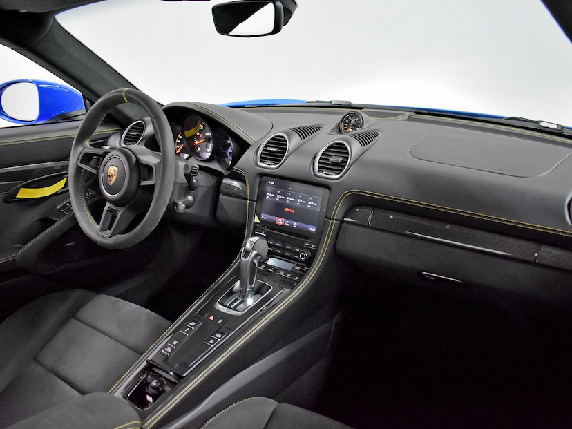 Foto do veículo PORSCHE 718  CAYMAN GT4 4.0 420CV 2023 4.890 KM 980.000,00