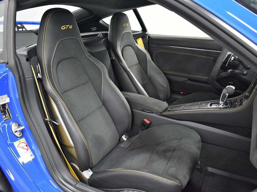 Foto do veículo PORSCHE 718  CAYMAN GT4 4.0 420CV 2023 4.890 KM 980.000,00