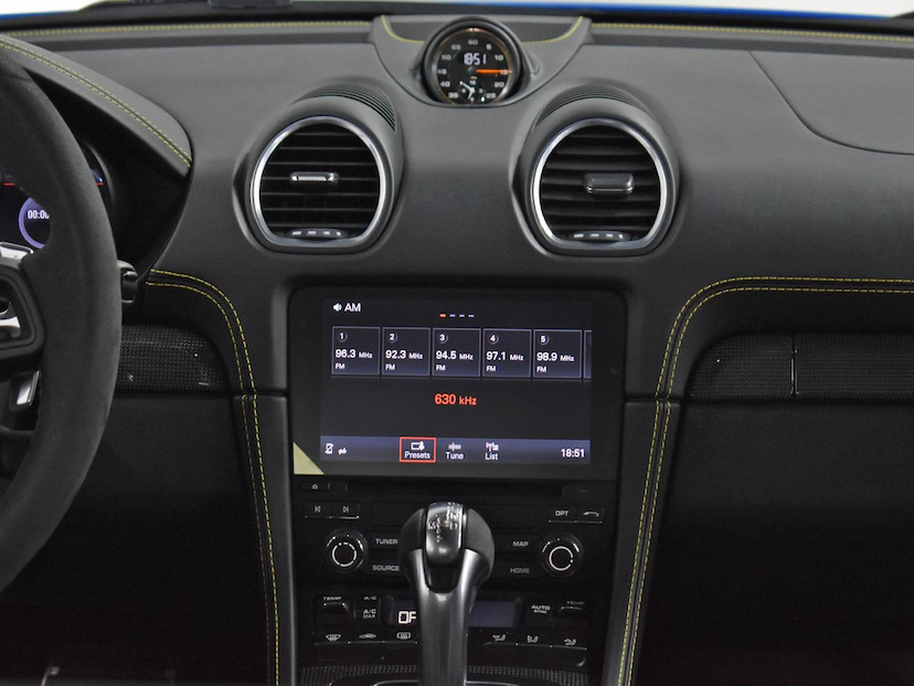 Foto do veículo PORSCHE 718  CAYMAN GT4 4.0 420CV 2023 4.890 KM 980.000,00