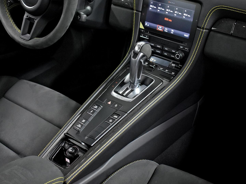 Foto do veículo PORSCHE 718  CAYMAN GT4 4.0 420CV 2023 4.890 KM 980.000,00