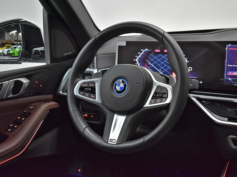 Foto do veículo BMW X5  XDRIVE 50E 3.0 M SPORT AUT. (HIBRIDO) 2026 13.105 KM 725.000,00