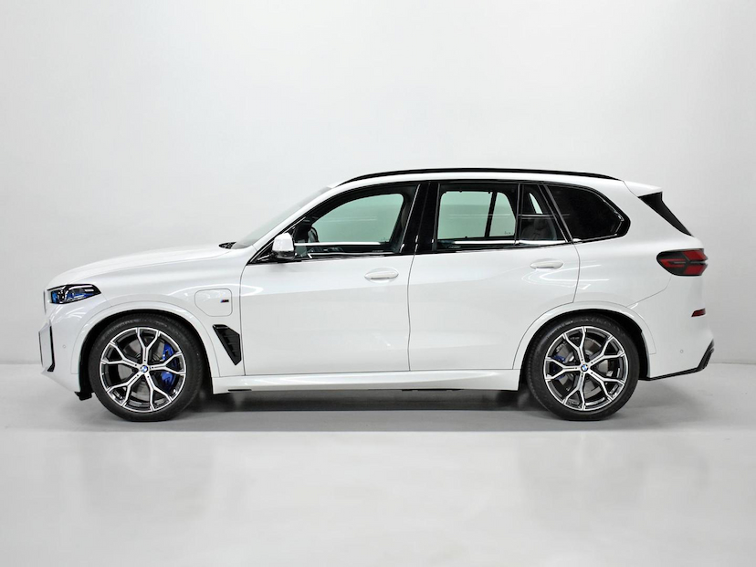 Foto do veículo BMW X5  XDRIVE 50E 3.0 M SPORT AUT. (HIBRIDO) 2026 13.105 KM 725.000,00