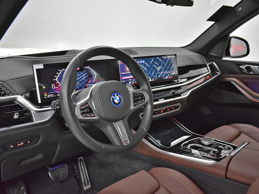 Foto do veículo BMW X5  XDRIVE 50E 3.0 M SPORT AUT. (HIBRIDO) 2026 13.105 KM 725.000,00