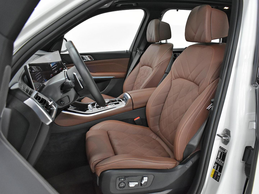 Foto do veículo BMW X5  XDRIVE 50E 3.0 M SPORT AUT. (HIBRIDO) 2026 13.105 KM 725.000,00