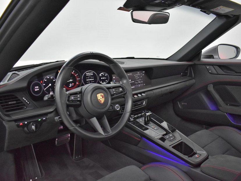 Foto do veículo PORSCHE 911  CARRERA 4 GTS CABRI. 3.0 24V (992) 2024 5.855 KM 1.075.000,00