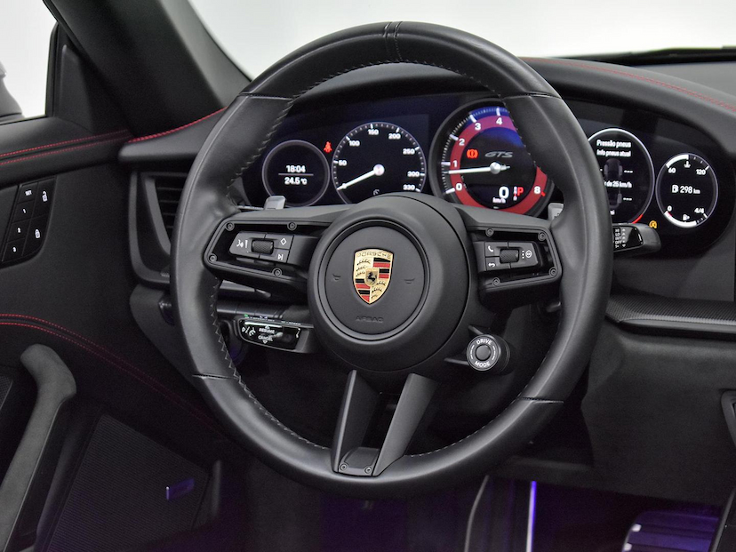 Foto do veículo PORSCHE 911  CARRERA 4 GTS CABRI. 3.0 24V (992) 2024 5.855 KM 1.075.000,00