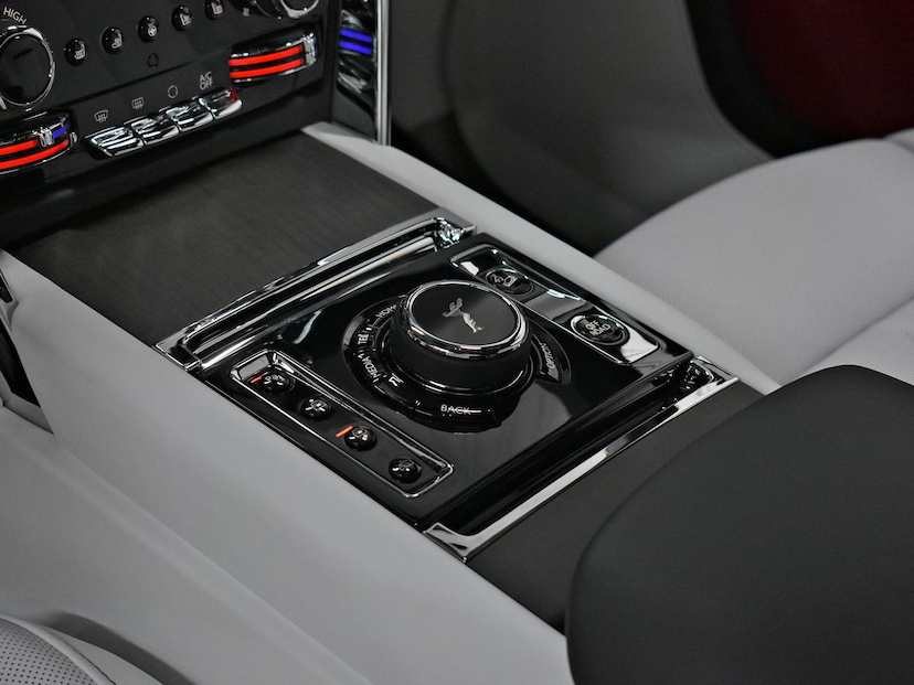 Foto do veículo ROLLS-ROYCE CULLINAN  6.7 V12 AUT. 2026 150 KM 8.000.000,00
