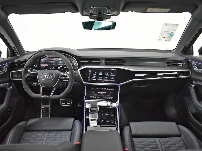 Foto do veículo AUDI RS6 RS6 4.0 AVANT.PERF TFSI QUAT.TIP.(HIB) 2026 435 KM 1.190.000,00