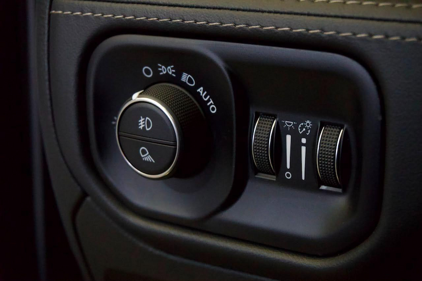 Foto do veículo RAM 1500  LIMITED NIGHT EDITION 5.7 4X4 AUT. 2024 28.938 KM 439.900,00