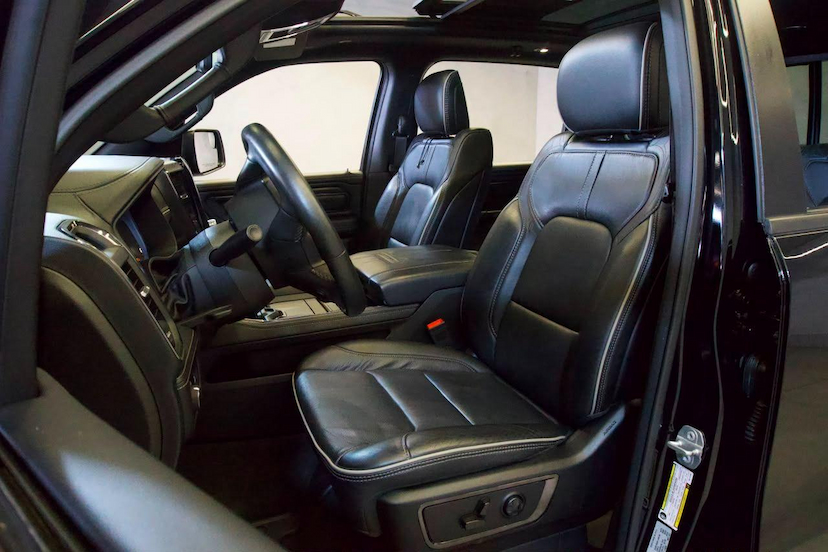 Foto do veículo RAM 1500  LIMITED NIGHT EDITION 5.7 4X4 AUT. 2024 28.938 KM 439.900,00