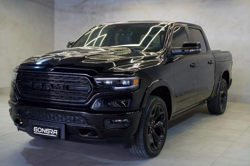 Foto do veículo RAM 1500  LIMITED NIGHT EDITION 5.7 4X4 AUT. 2024 28.938 KM 439.900,00
