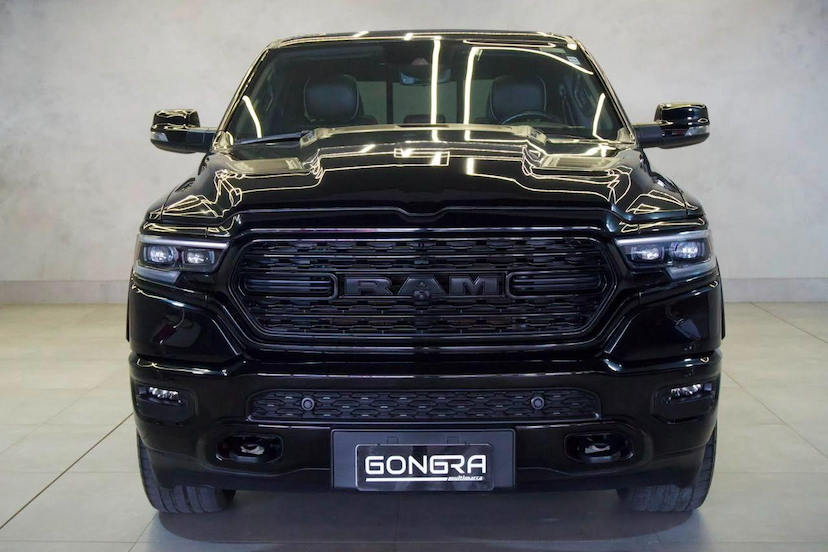 Foto do veículo RAM 1500  LIMITED NIGHT EDITION 5.7 4X4 AUT. 2024 28.938 KM 439.900,00