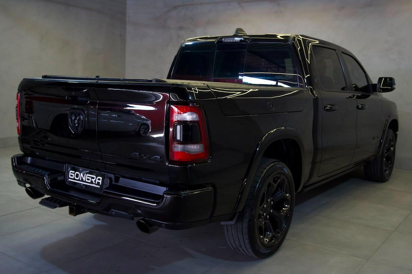 Foto do veículo RAM 1500  LIMITED NIGHT EDITION 5.7 4X4 AUT. 2024 28.938 KM 439.900,00