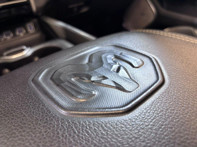 Foto do veículo RAM 1500  LARAM. NIGHT ED. BI-TB 3.0 4X4 AUT. 2025 22.283 KM 489.900,00