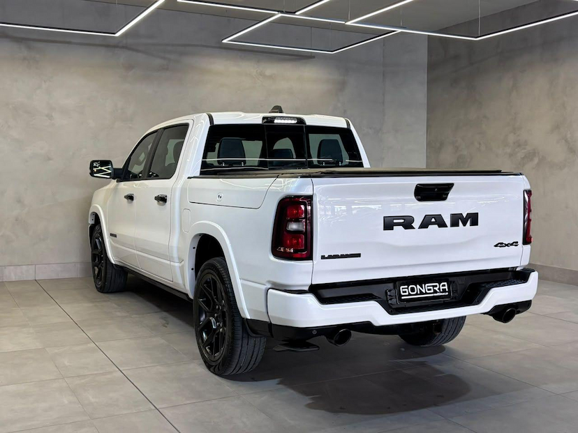 Foto do veículo RAM 1500  LARAM. NIGHT ED. BI-TB 3.0 4X4 AUT. 2025 22.283 KM 489.900,00