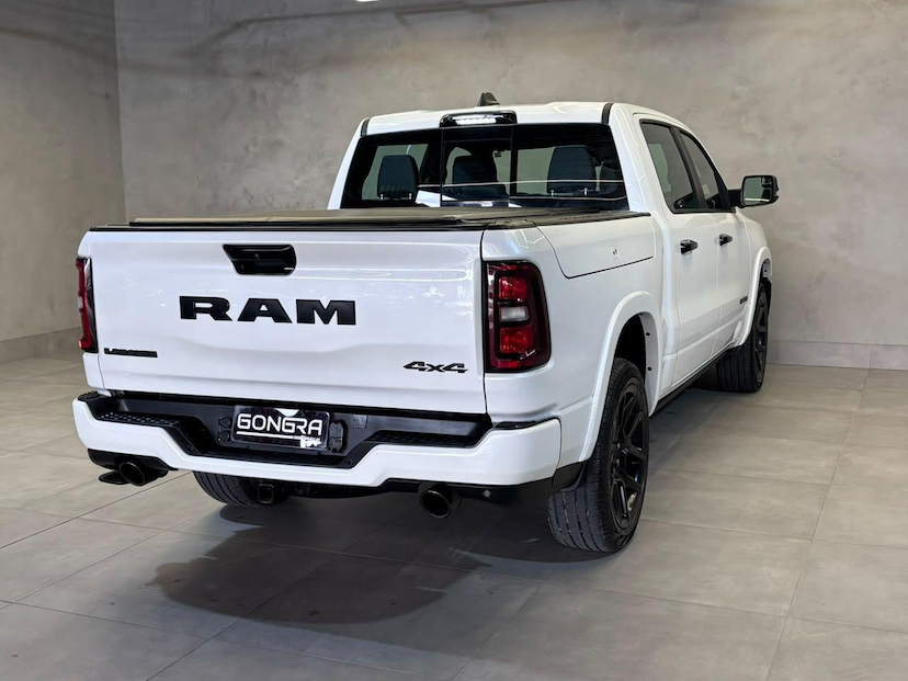 Foto do veículo RAM 1500  LARAM. NIGHT ED. BI-TB 3.0 4X4 AUT. 2025 22.283 KM 489.900,00