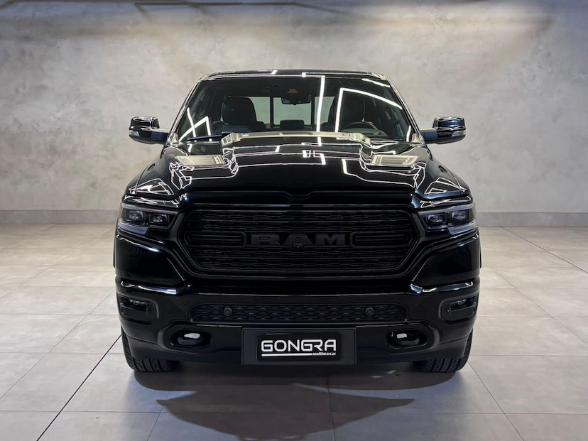 Foto do veículo RAM 1500  LIMITED NIGHT EDITION 5.7 4X4 AUT. 2024 71.743 KM 399.900,00