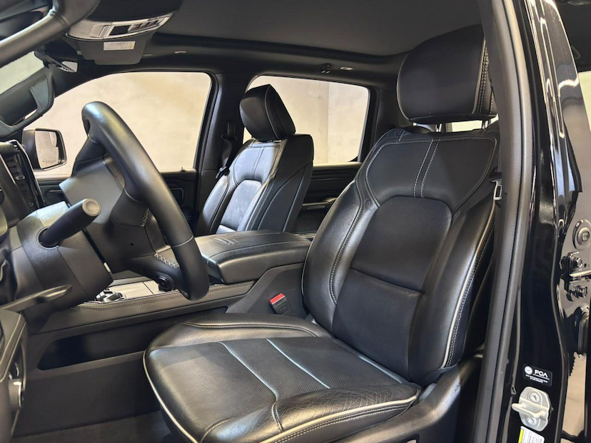 Foto do veículo RAM 1500  LIMITED NIGHT EDITION 5.7 4X4 AUT. 2024 71.743 KM 399.900,00