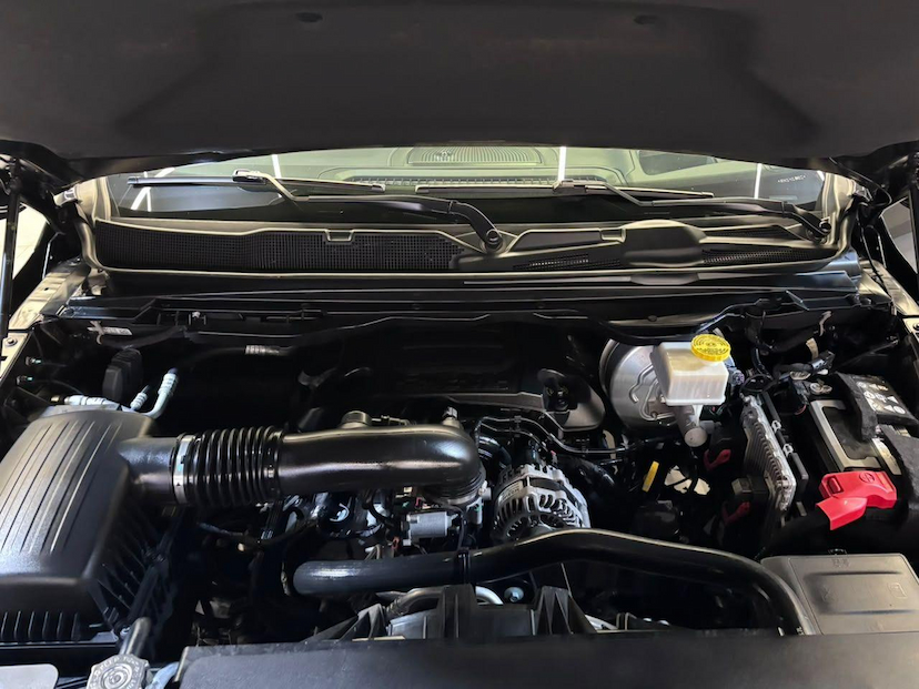 Foto do veículo RAM 1500  LIMITED NIGHT EDITION 5.7 4X4 AUT. 2024 71.743 KM 399.900,00