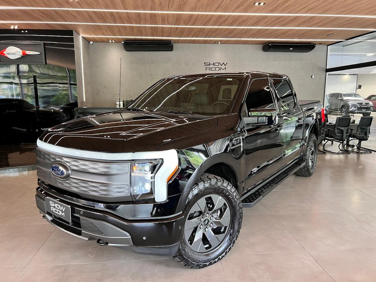 Foto do veículo FORD F-150 F-150 LIGHTNING 2022/2023 27.800 KM R$ 789.000,00