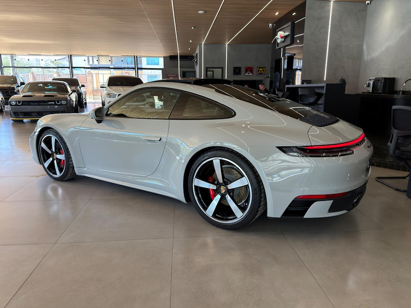 Foto do veículo PORSCHE 911  CARRERA S 2024 6.463 KM 870.000,00
