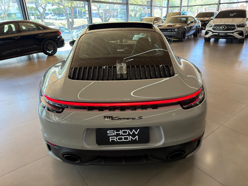 Foto do veículo PORSCHE 911  CARRERA S 2024 6.463 KM 870.000,00