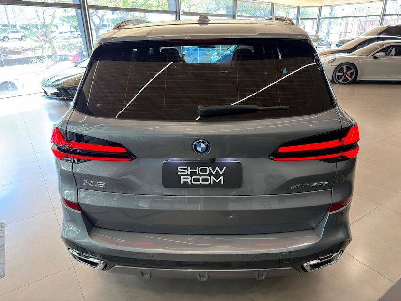 Foto do veículo BMW X5  XDRIVE50E MSP 2025 15.218 KM 619.000,00