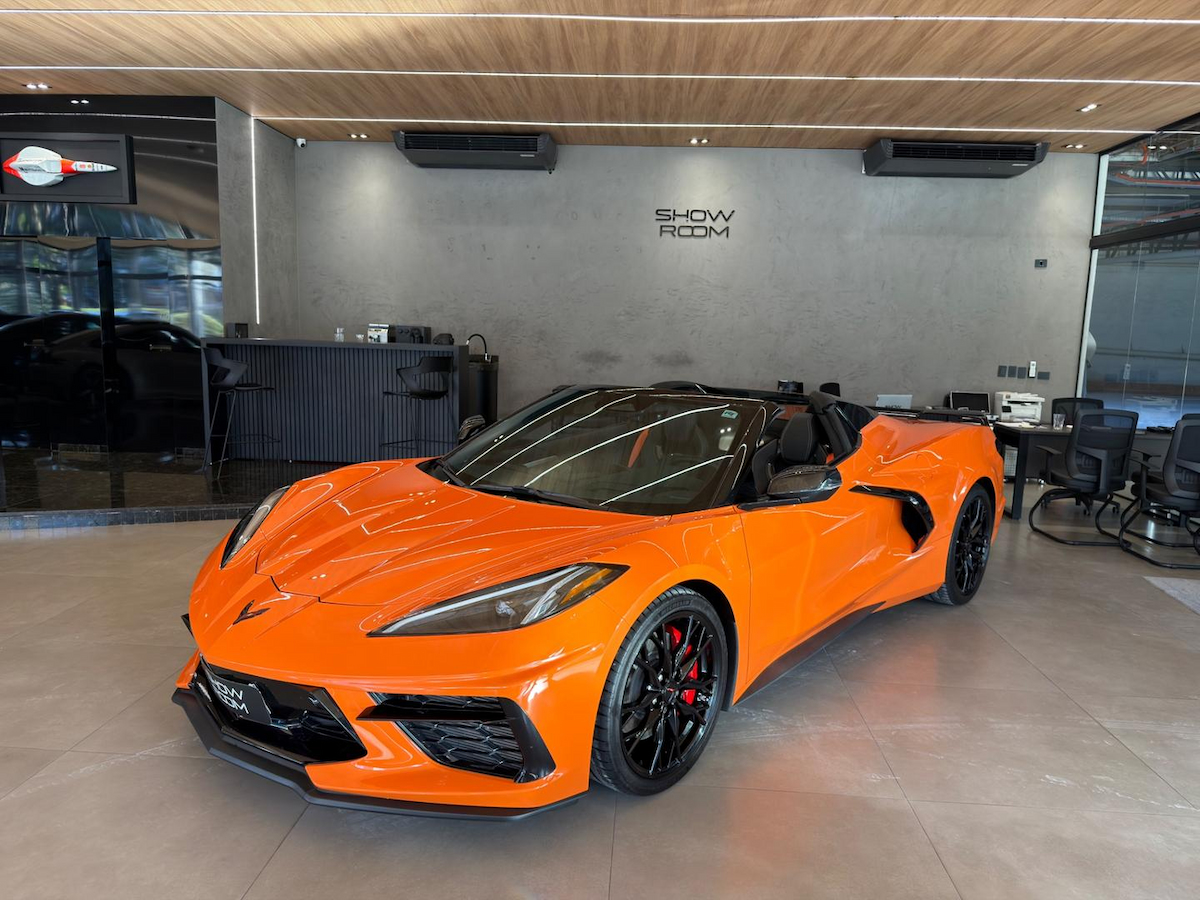 Foto do veículo CHEVROLET CORVETTE  STINGRAY 6.2 V8 2P 2024/2024 4.342 KM R$ 1.290.000,00