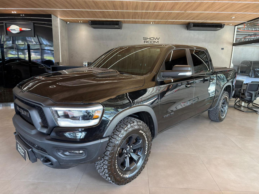 Foto do veículo RAM 1500  REBEL HEMI 2022 68.100 KM 319.000,00