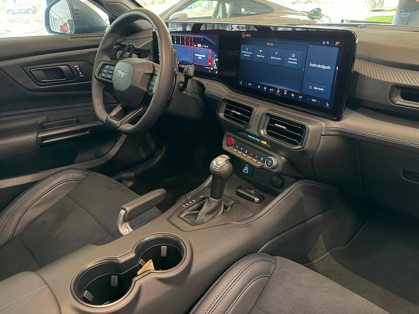 Foto do veículo Ford MUSTANG 5.0 V8 GASOLINA DARK HORSE SELECTSHIFT 2025 4.500 KM R$ 579.000,00