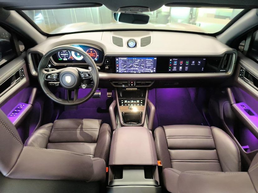 Foto do veículo PORSCHE CAYENNE  S PHEV 2025 2.200 KM 990.000,00