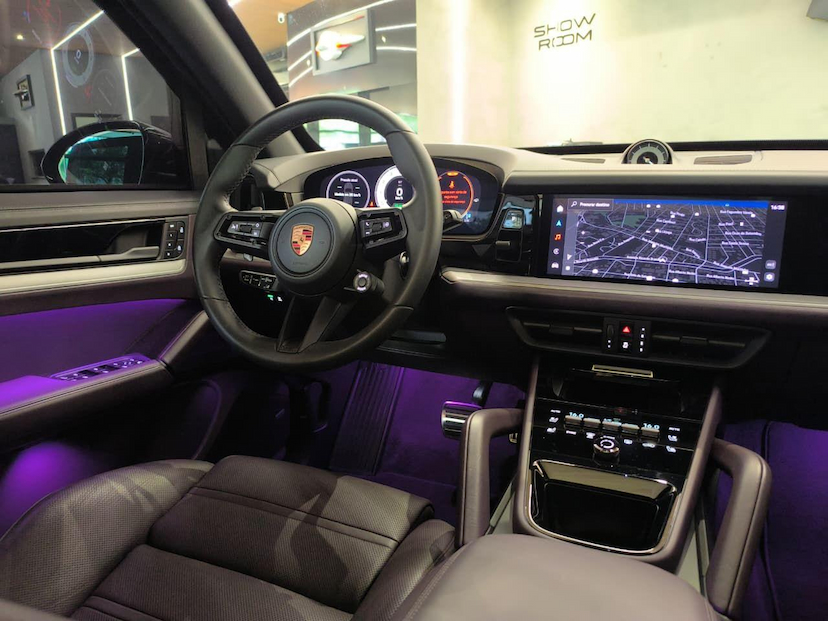 Foto do veículo PORSCHE CAYENNE  S PHEV 2025 2.200 KM 990.000,00