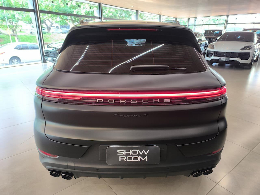 Foto do veículo PORSCHE CAYENNE  S PHEV 2025 2.200 KM 990.000,00