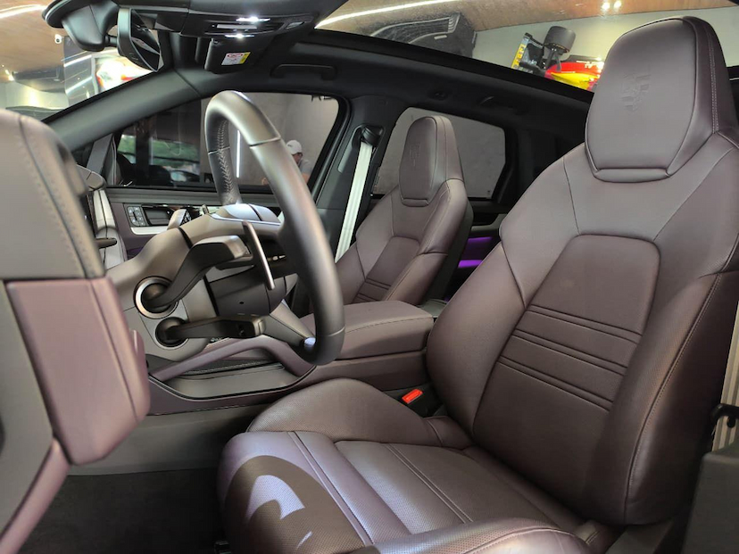 Foto do veículo PORSCHE CAYENNE  S PHEV 2025 2.200 KM 990.000,00