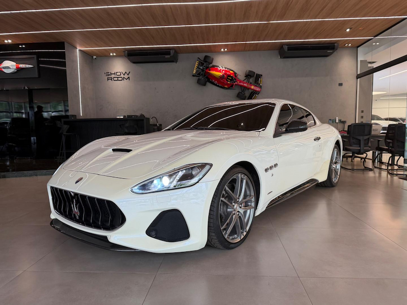 Foto do veículo MASERATI GRANTURISMO  S 2018 2.900 KM 1.200.000,00