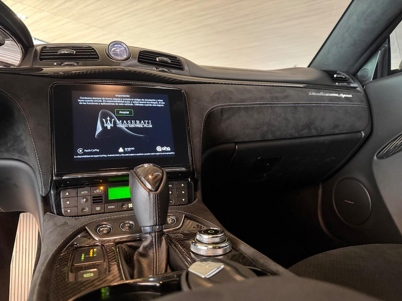 Foto do veículo MASERATI GRANTURISMO  S 2018 2.900 KM 1.200.000,00