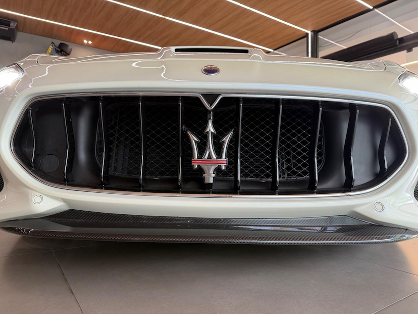 Foto do veículo MASERATI GRANTURISMO  S 2018 2.900 KM 1.200.000,00