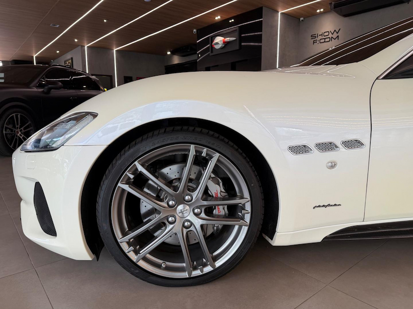 Foto do veículo MASERATI GRANTURISMO  S 2018 2.900 KM 1.200.000,00